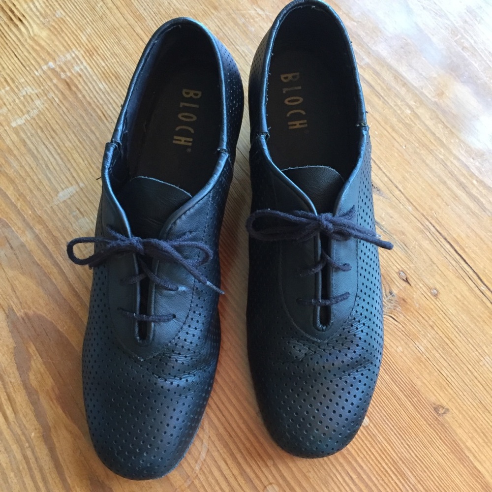 Bloch leather dance shoes w suede sole 9.5